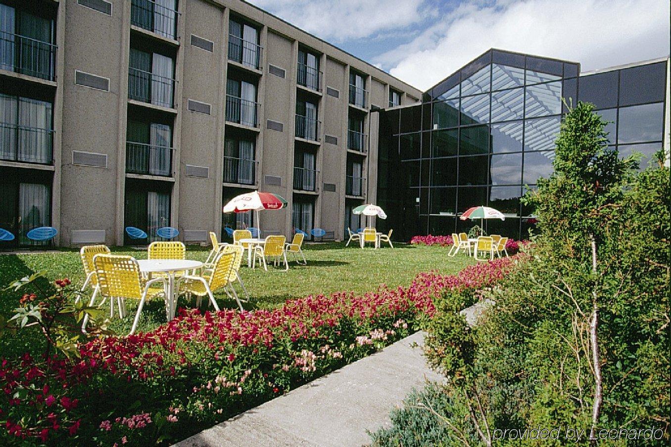 La Sagueneenne - Hotel Et Centre De Congres Chicoutimi Exterior foto